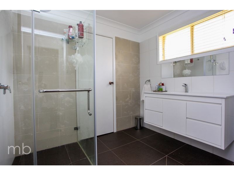 4 Bauer Place, Orange NSW 2800