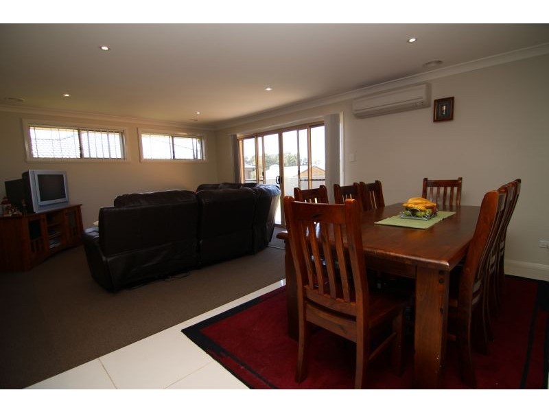 10 Emerald Drive, Orange NSW 2800