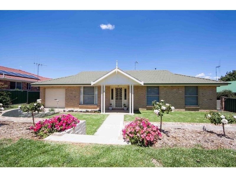 5 Coombes Place, Orange NSW 2800
