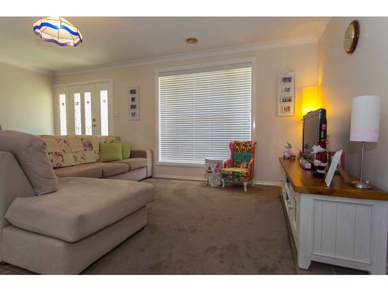 5 Coombes Place, Orange NSW 2800