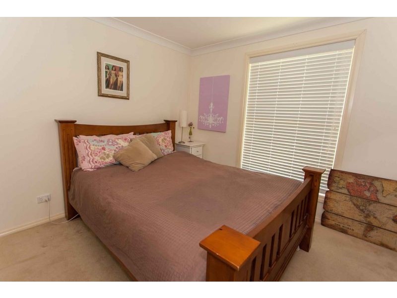 5 Coombes Place, Orange NSW 2800