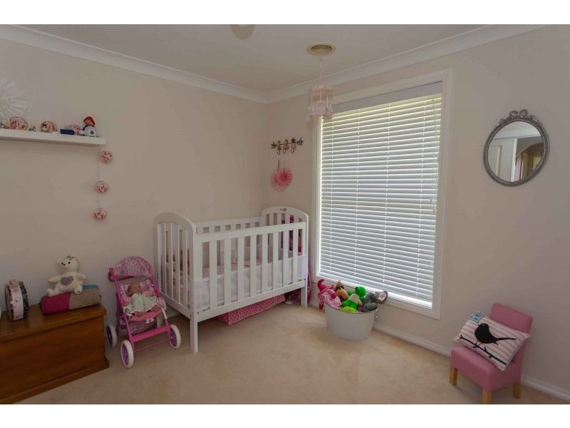 5 Coombes Place, Orange NSW 2800