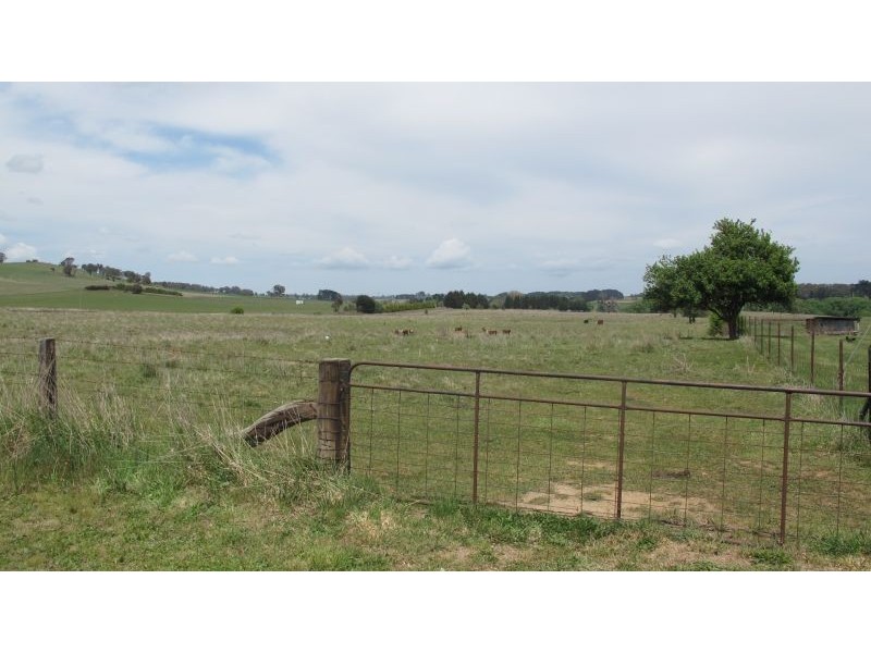 13 Coombing Lane, Barry, Blayney NSW 2799