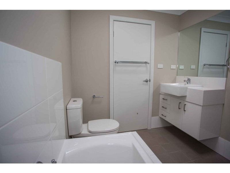 58 Botanic Way, Orange NSW 2800