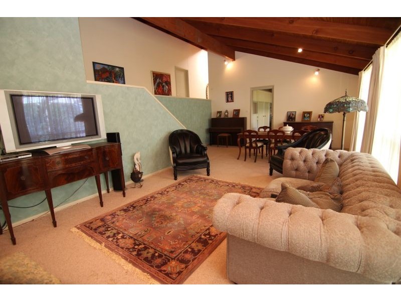 7 Polona Street, Blayney NSW 2799