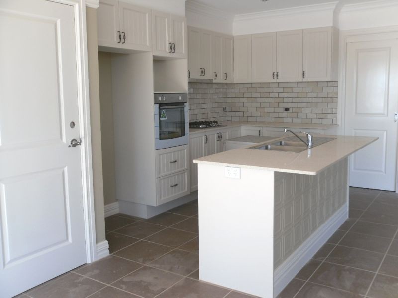 24 Centennial Crescent, Orange NSW 2800