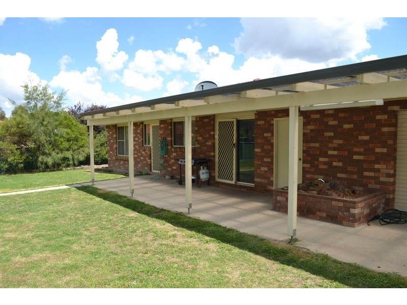 9 Albion Place, Orange NSW 2800