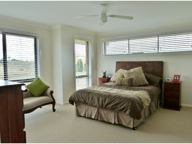 17 Windera Way, Orange NSW 2800