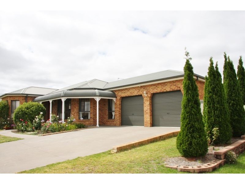6 Georgia Place, Bathurst NSW 2795
