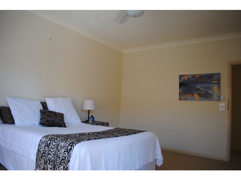 6 Georgia Place, Bathurst NSW 2795