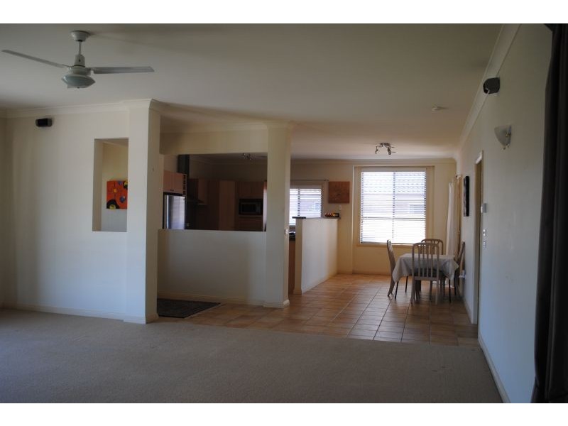 6 Georgia Place, Bathurst NSW 2795