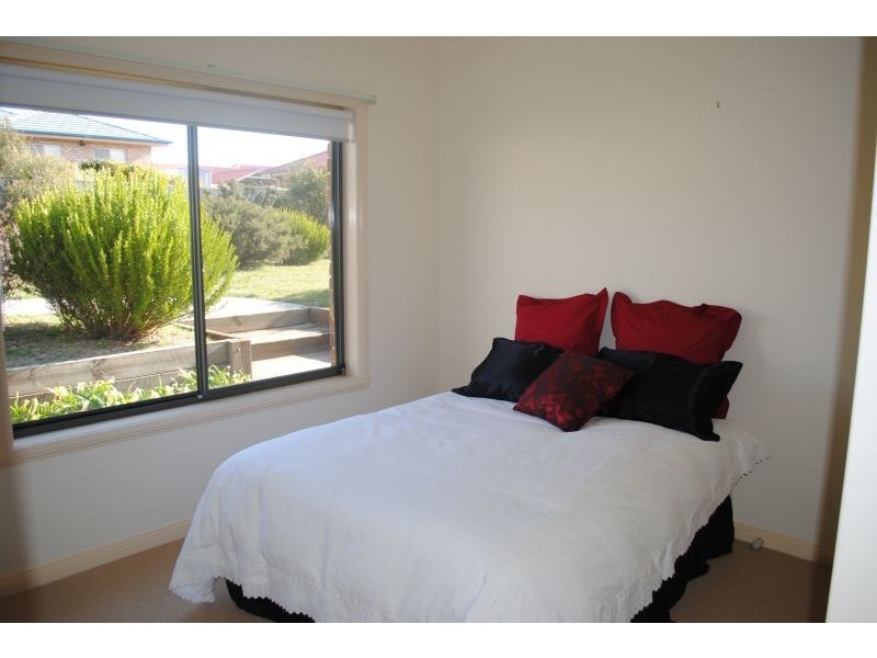 6 Georgia Place, Bathurst NSW 2795