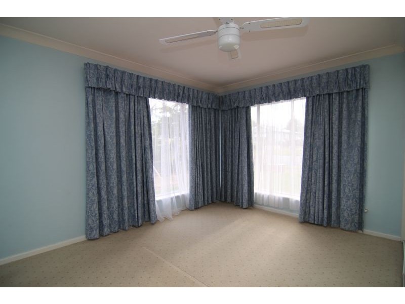 5 Autumn Street, Orange NSW 2800