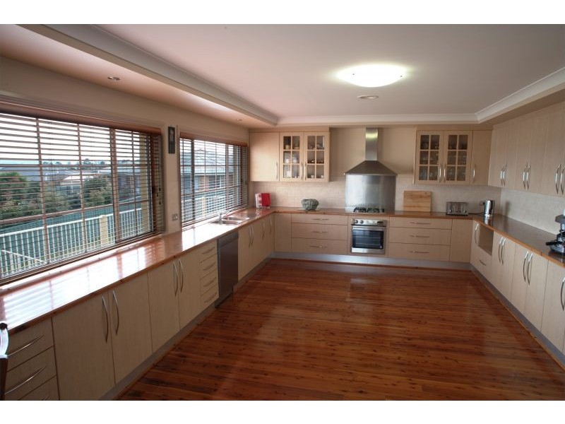 2 Cypress Crescent, Bathurst NSW 2795