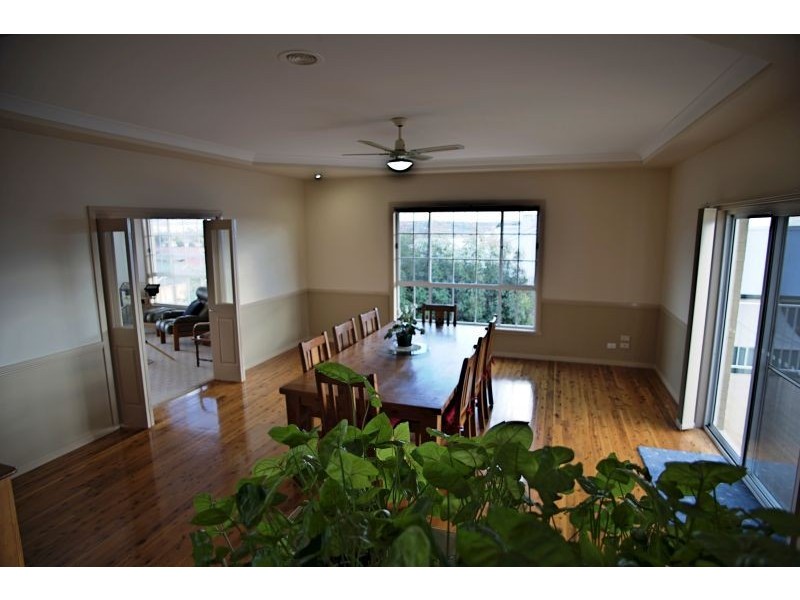 2 Cypress Crescent, Bathurst NSW 2795