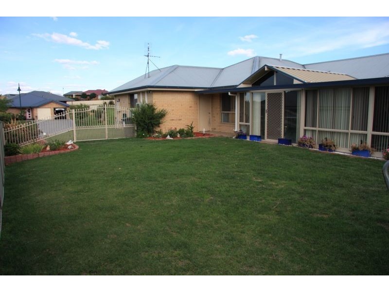 22 O’Reilly Place, Bathurst NSW 2795