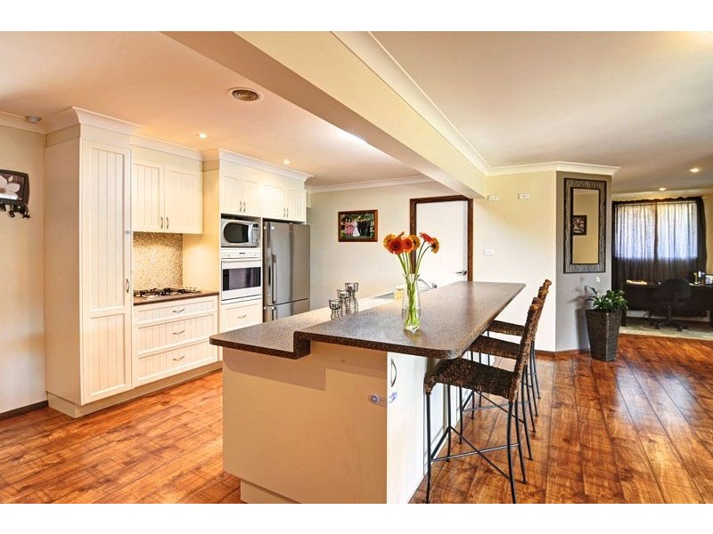 6 Sirius Close, Orange NSW 2800