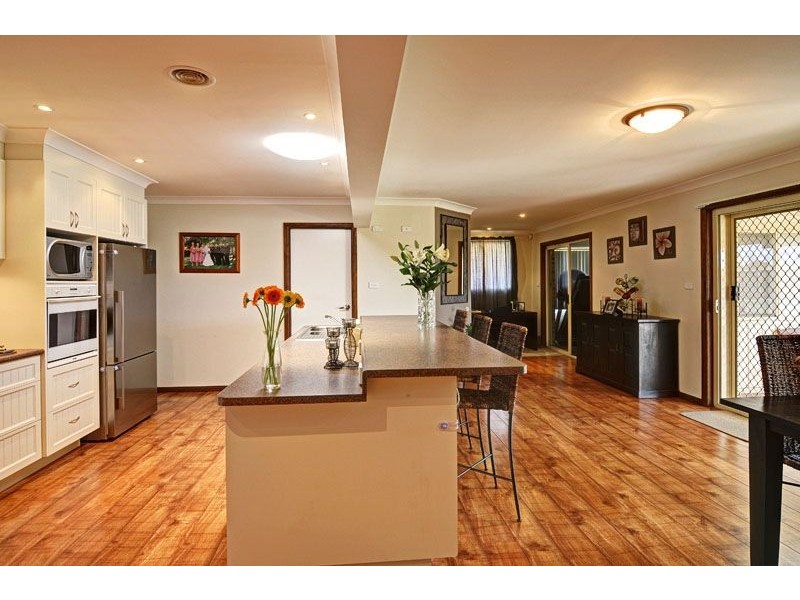 6 Sirius Close, Orange NSW 2800