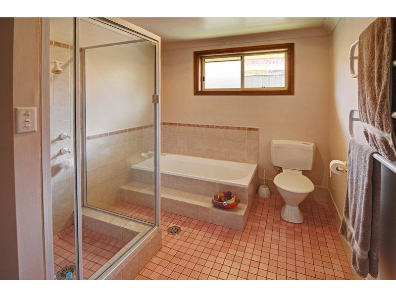 6 Sirius Close, Orange NSW 2800