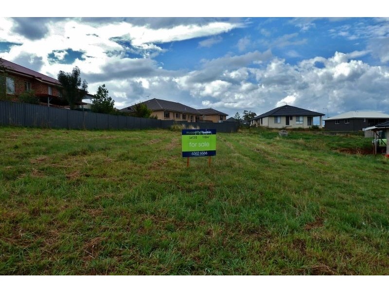 22 Isaac Drive, Orange NSW 2800