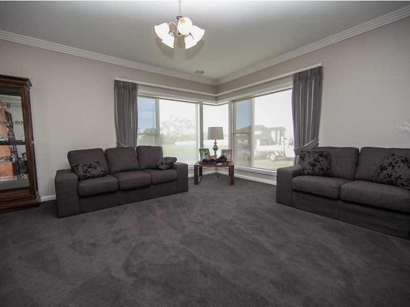 27 Stirling Avenue, Orange NSW 2800