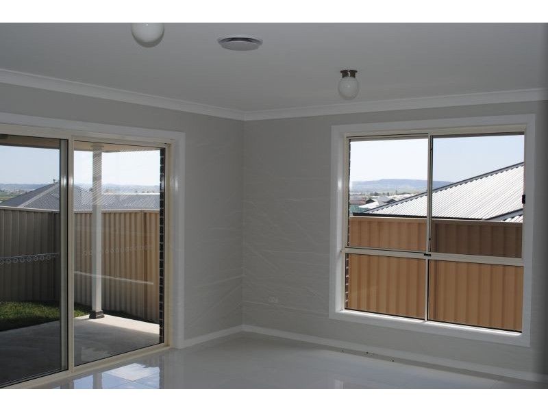 2 Wattle Close, Bathurst NSW 2795