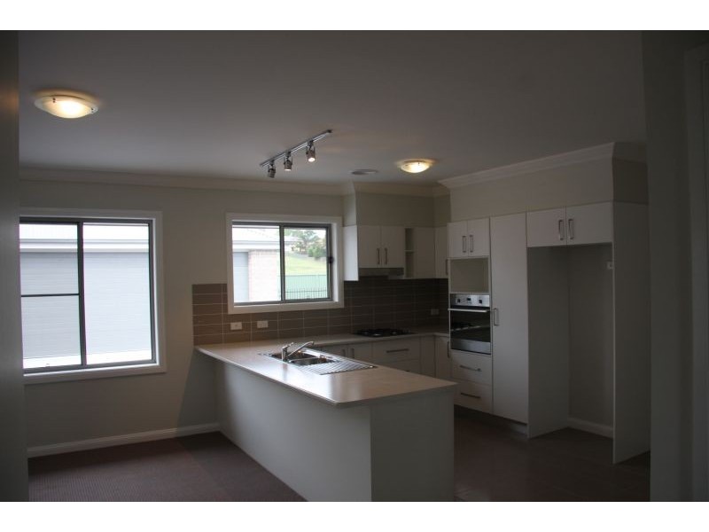 5/190 Gilmour Street, Bathurst NSW 2795