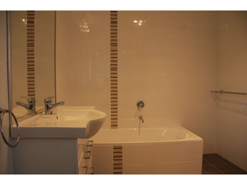 5/190 Gilmour Street, Bathurst NSW 2795