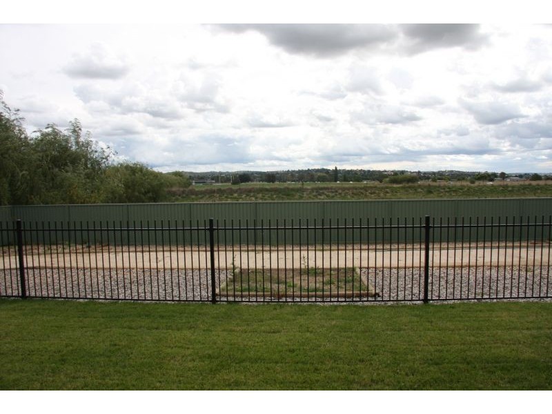 5/190 Gilmour Street, Bathurst NSW 2795