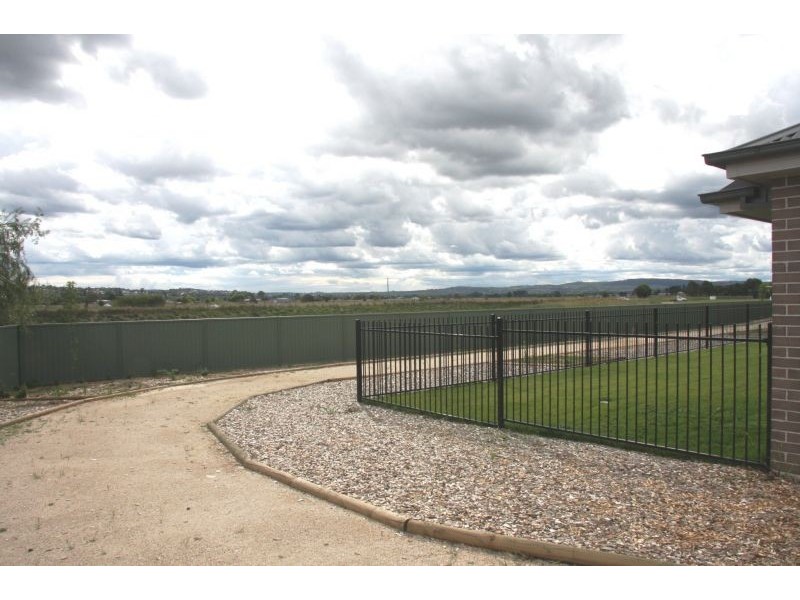 5/190 Gilmour Street, Bathurst NSW 2795