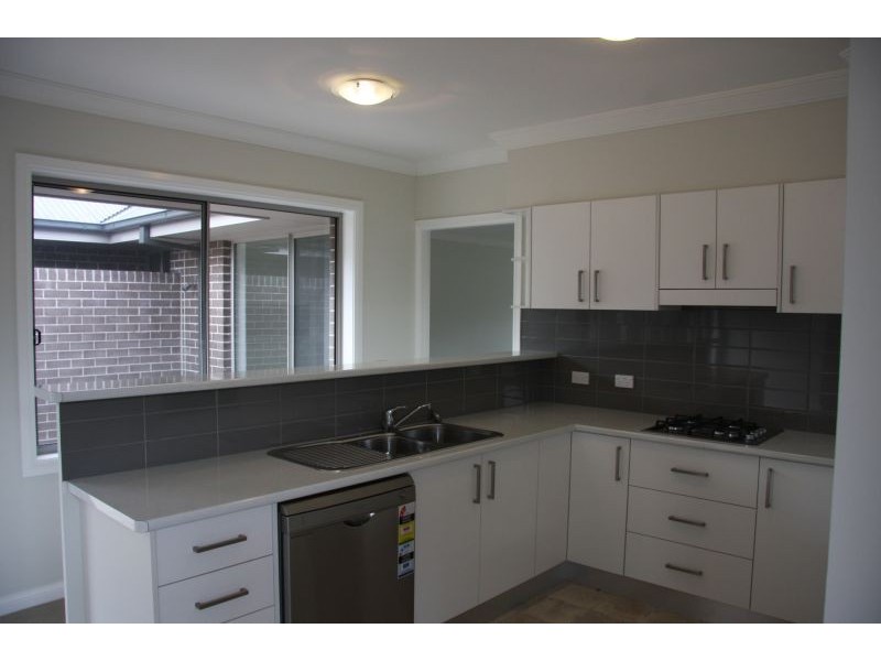8/190 Gilmour Street, Bathurst NSW 2795