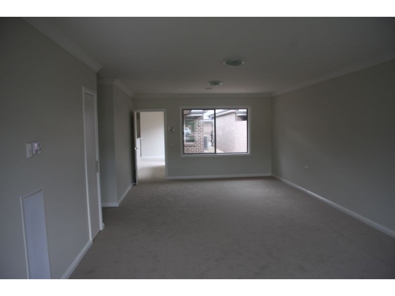 8/190 Gilmour Street, Bathurst NSW 2795
