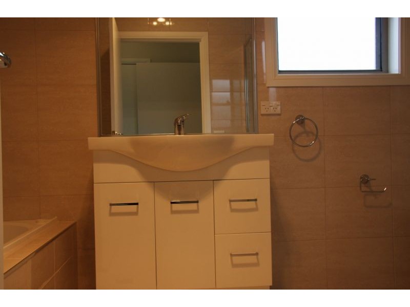 8/190 Gilmour Street, Bathurst NSW 2795