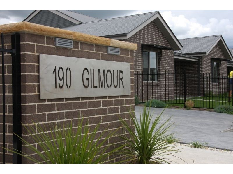 11/190 Gilmour Street, Bathurst NSW 2795