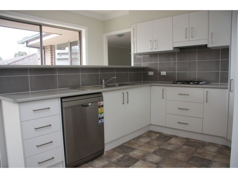 11/190 Gilmour Street, Bathurst NSW 2795