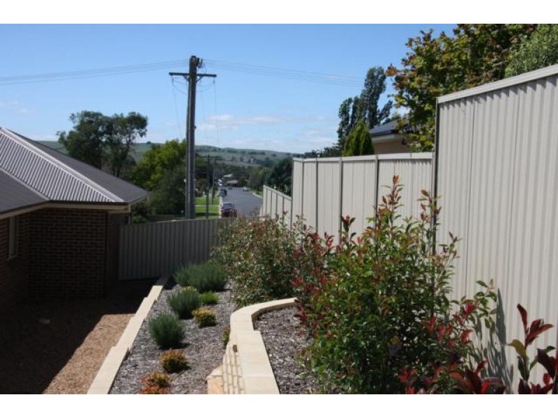 11 Oliver Street, Blayney NSW 2799