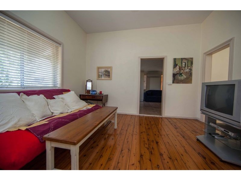 17a Icely Road, Orange NSW 2800
