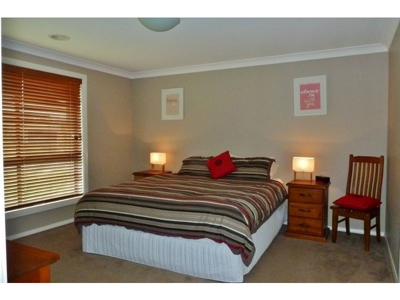 28 George Weily Place, Orange NSW 2800