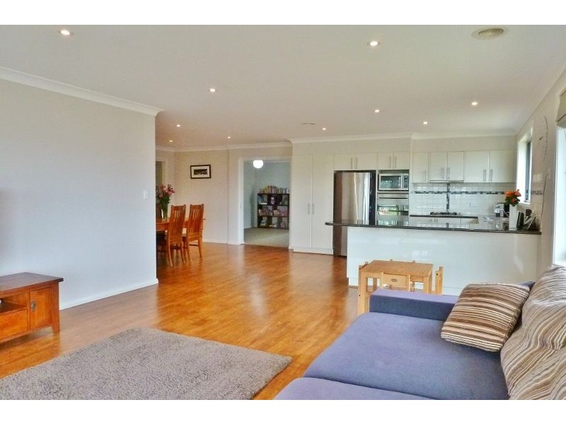 28 George Weily Place, Orange NSW 2800