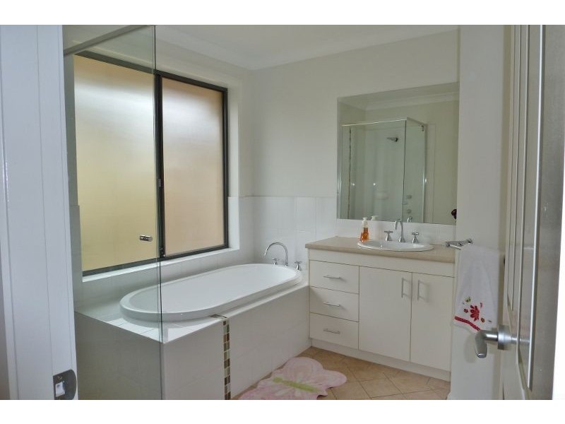 28 George Weily Place, Orange NSW 2800