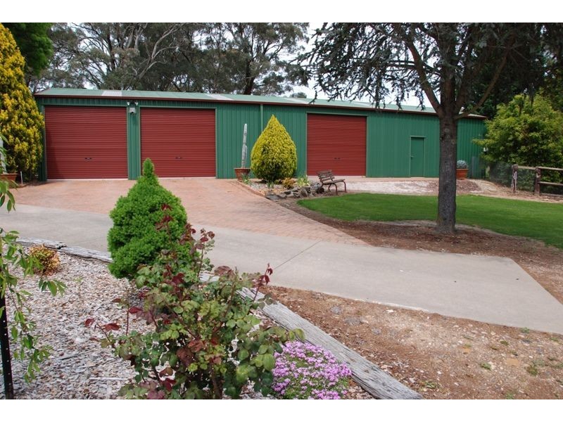 2868 Hobbys Yards Road, Blayney NSW 2799