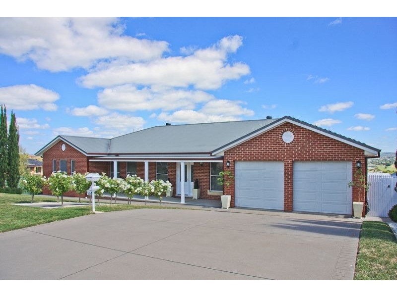50 Ilumba Way, Bathurst NSW 2795