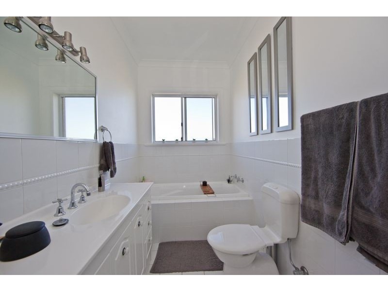 50 Ilumba Way, Bathurst NSW 2795
