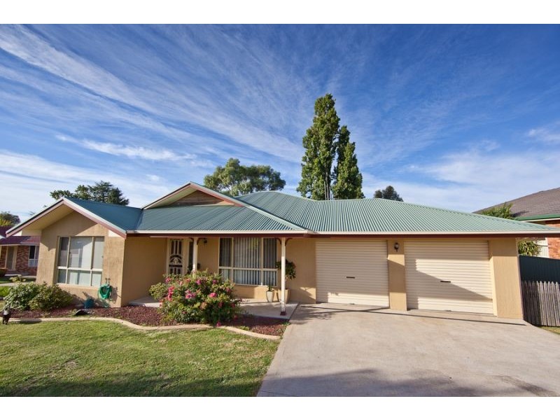 9 Rodd Place, Orange NSW 2800