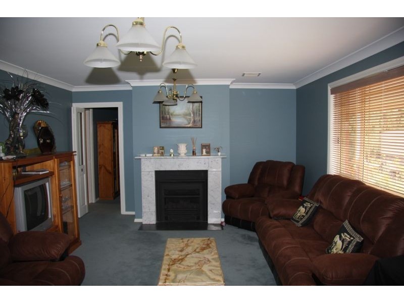 17 Jagoe Drive, Bathurst NSW 2795