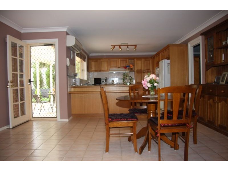 17 Jagoe Drive, Bathurst NSW 2795