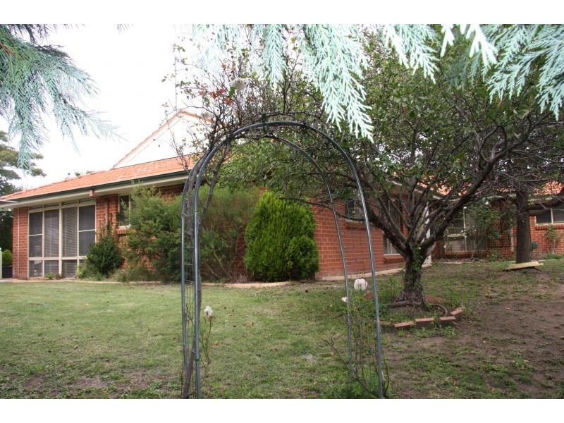 17 Jagoe Drive, Bathurst NSW 2795