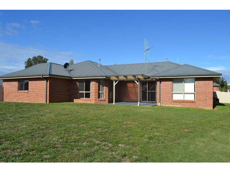 5 Bonnie Doon Place, Orange NSW 2800