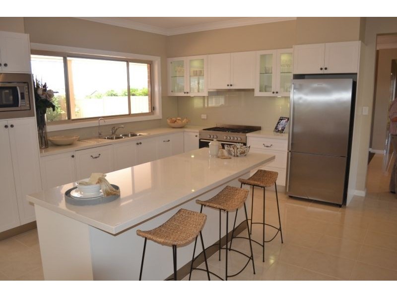 17 Murray Avenue, Orange NSW 2800