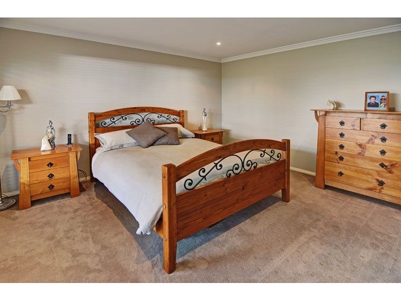 12 McCarron Place, Orange NSW 2800